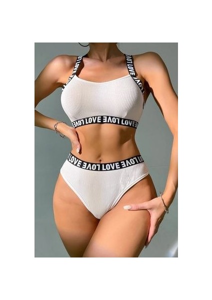 Kadın Beyaz Çapraz Sırt ve Love Yazı Detaylı Iç Çamaşır Takımı modelleri