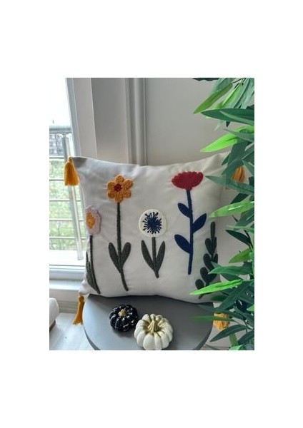 Bugi Home Collection Punch Nakışlı Kırlent Kılıfı modelleri