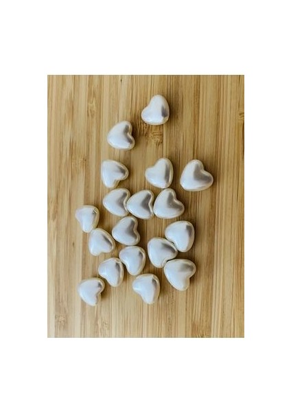 Takı Vb (Bilekli, Kolye, Halhal ve Küpe) El Işleme Barok Kalp Inci. 25GR. Tahmini 55 Adet. Krem.