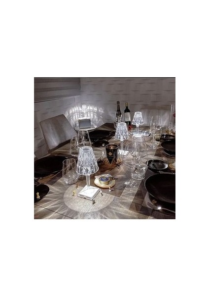 Kristal Elmas Masa Lambası Dokunmatik Romantik Akrilik LED Şarjlı Abajur Lamba 16 Farklı Işık Modlu fiyatları