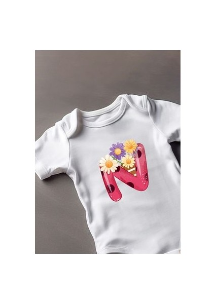 Kısa Kollu %100 Pamuklu N Harfli Tasarımlı Bebek Body Zıbın