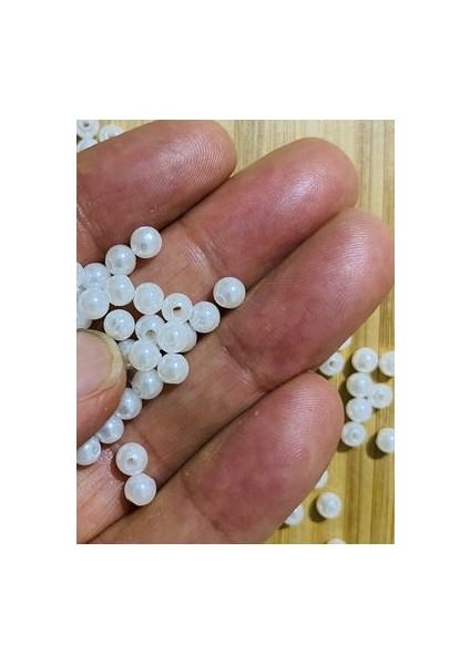 Oya, Abiye, Havlu, Patik, Kolye ve Bileklik El Işleme Plastik Inci No:5. Krem. Tahmini 420 Adet. fiyatları