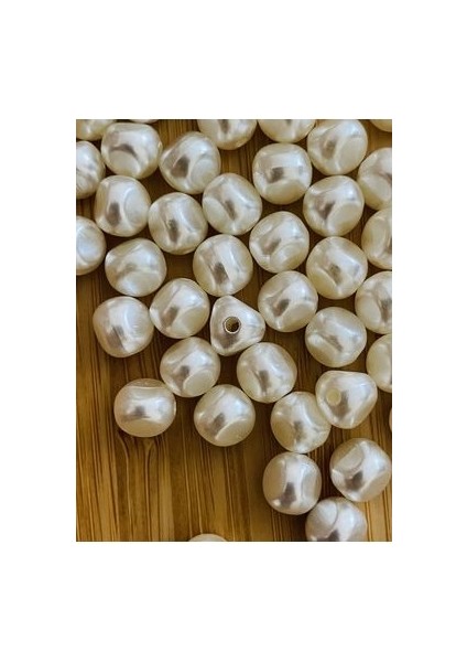 Üçgen Şekilli Barok Inci. 25GR. Tahmini 100 Adet. Krem. fiyatları