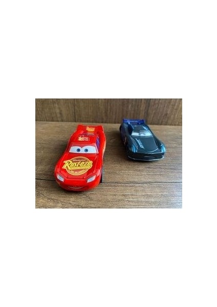 Cars Şimşek Mcqueen Mater Oyuncak Arabalar 4'lü Set Renkli Plastik Malzeme ile Eğlenceli Oyun fiyatları