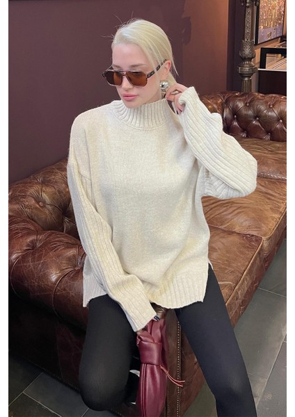 Ekru Yarım Balıkçı Yaka Fitil Detaylı Kadın Kazak MG2156 modelleri