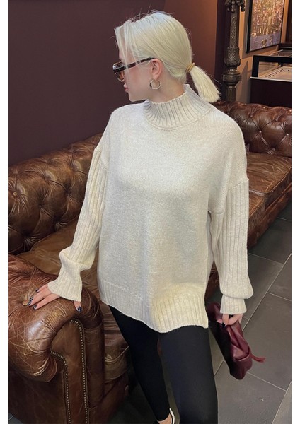 Ekru Yarım Balıkçı Yaka Fitil Detaylı Kadın Kazak MG2156 fırsatları