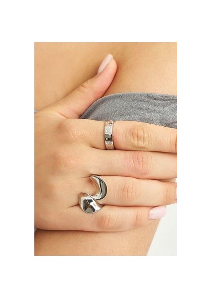 18 Ayar Beyaz Altın Kaplama Gümüş Mini Yıldız Figürlü Geniş Yüzük Shine Koleksiyon fiyatları