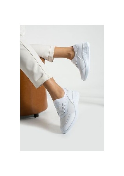 Beyaz Anatomik Esnek Taban Slip-On Spor Ayakkabı Günlük Sneaker indirimleri