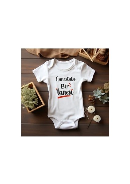 Kısa Kollu %100 Pamuklu Özel Tasarımlı Annesinin Bir Tanesi Yazılı Bebek Body Zıbın