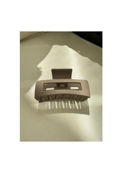 Kadın Fransız Tasarımı Sütlükahve Mandal Toka