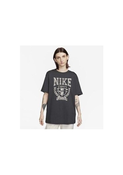 Sportswear Fleece Boyfriend Short-Sleeve Kadın Tişört