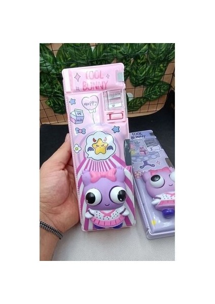 Sanrio Lüks Iki Kapaklı Gözleri Çıkan Oyuncaklı Kalemlik Kalem Traşlı Çok Amaçlı Kalem Kutusu 1 Adet