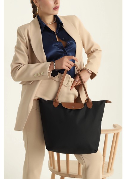 Siyah Taba Mıknatıs Kapaklı Fermuarlı Kadın Kol ve Omuz Çantası