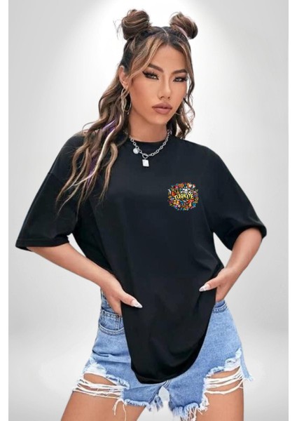 Turkiye Özel Karakterleri Siyah Oversize Kadın Erkek Ön Sol Yan Minimal Baskılı Tişört fiyatları