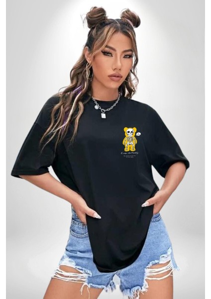 Mutlu Ol Siyah Oversize Kadın Erkek Ön Sol Yan Minimal Baskılı Tişört fırsatları