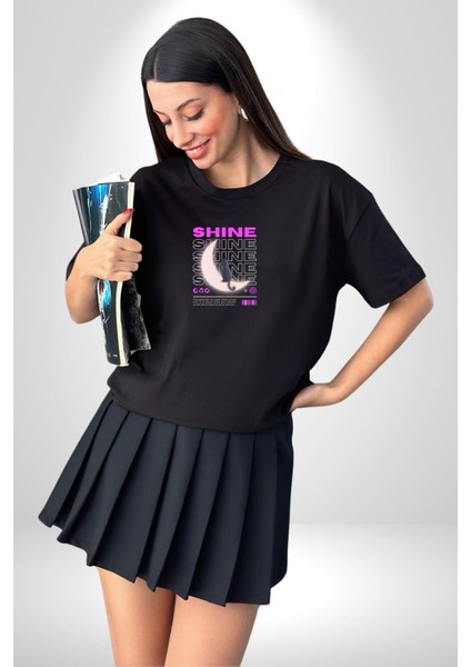 Parlayan Siyah Kedi Siyah Oversize Kadın Erkek Ön Orta Minimal Baskılı T-Shirt modelleri