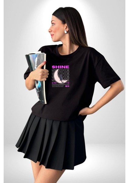 Parlayan Siyah Kedi Siyah Oversize Kadın Erkek Ön Orta Minimal Baskılı T-Shirt fırsatları