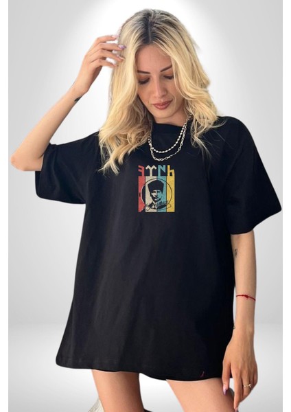 Atatürk Imzalı Türk Logo Siyah Oversize Kadın Erkek Ön Orta Minimal Baskılı T-Shirt fiyatları