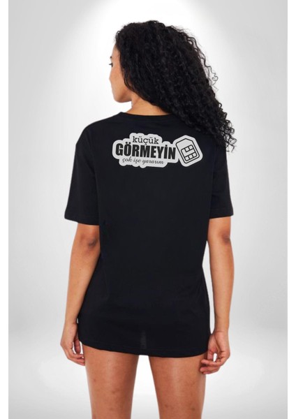 Küçük Görmeyin Çok Işe Yararım Sim Kart Yazılı Pamuklu Kadın Erkek Oversize Sırt Dijital Baskılı Siyah T-Shirt fiyatları