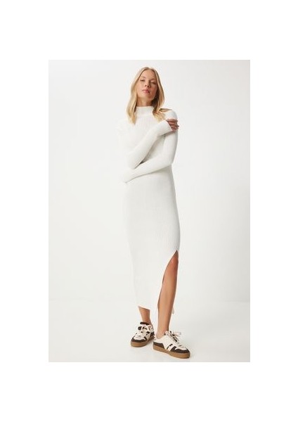 LDD0064 Dik Yaka Yırtmaçlı Saran Triko Elbise Ekru