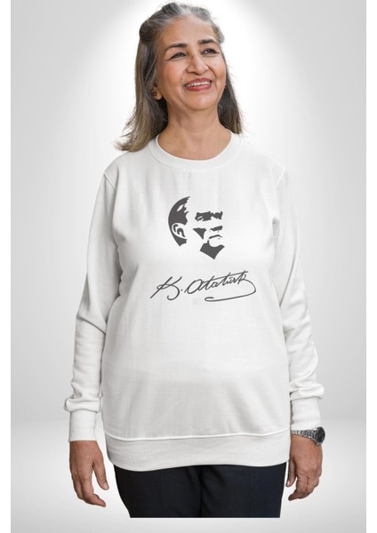 Kemal Atatürk Imza ve Silüet Kadın Erkek Beyaz Baskılı Sweatshirt fiyatları