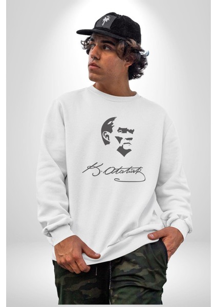 Kemal Atatürk Imza ve Silüet Kadın Erkek Beyaz Baskılı Sweatshirt fırsatları