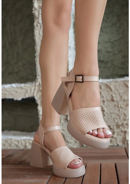 Donnt Nude Cilt Dolgu Topuk Sandalet fiyatları