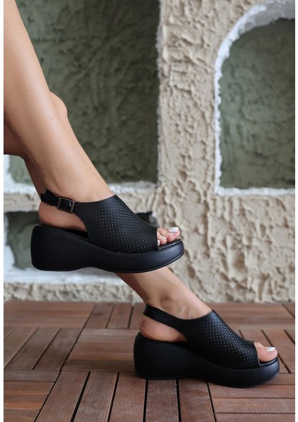 Siar Siyah Cilt Dolgu Topuklu Sandalet modelleri