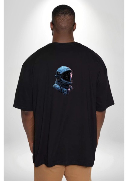 Uzay Boşluğuda Astonot Büyük Beden Siyah Tişört Kadın Erkek Ünisex Sırt Baskılı