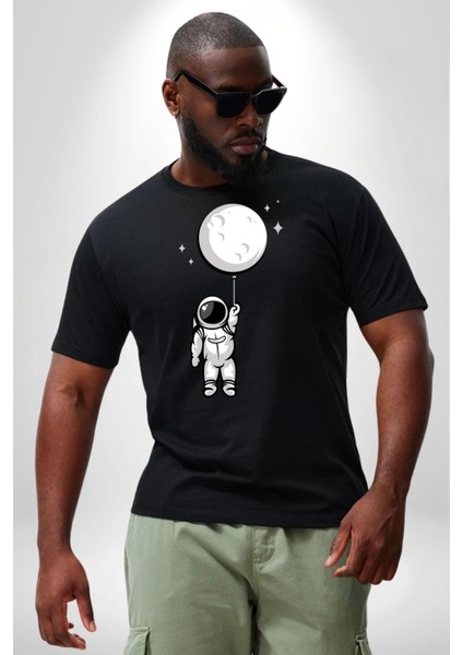 Astronot Ay Balon Siyah Büyük Beden Erkek Kadın Unisex Basic Ön Baskılı Tişört