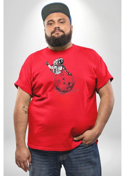 Astronot Gök Taşı Yavarlarken Kırmızı Büyük Beden Erkek Kadın Unisex Basic Ön Baskılı Tişört modelleri