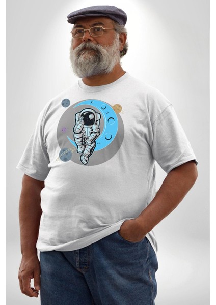 Astronot Uzayda Sıkılmış Beyaz Büyük Beden Kadın Erkek Ünisex Basic Ön Baskılı Tişört fırsatları
