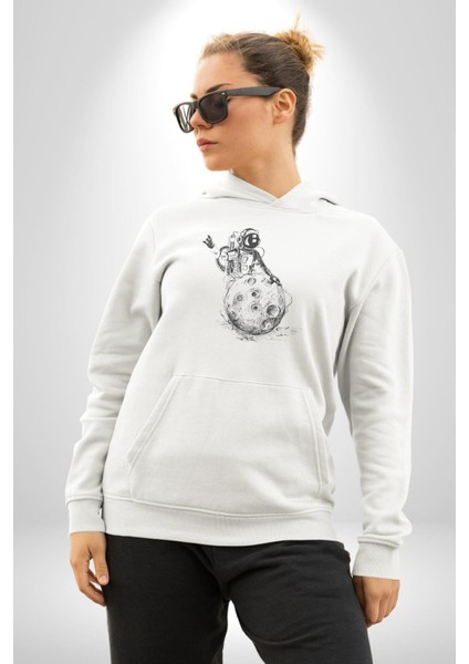 Astronot Gök Taşı Yavarlarken Kadın Erkek Beyaz Kapüşonlu Sweatshirt Hoodie