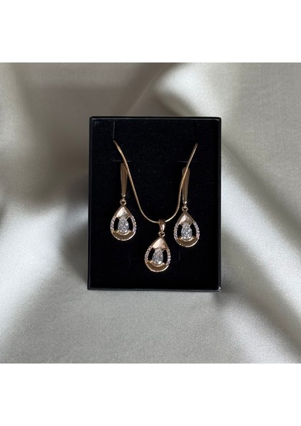 Laria Jewelry Altın Kaplama Taşlı Su Damlası Set