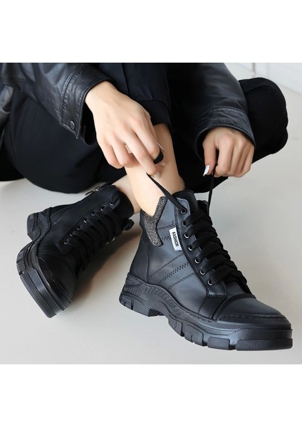 Melda Siyah Cilt Bağcıklı Bot fırsatları