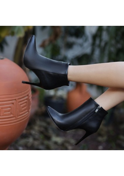 Blan Siyah Cilt Topuklu Bot indirimleri