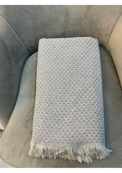 Gri renkli, 170x210 cm şık ve rahat koltuk örtüsü, pamuk polyester malzeme