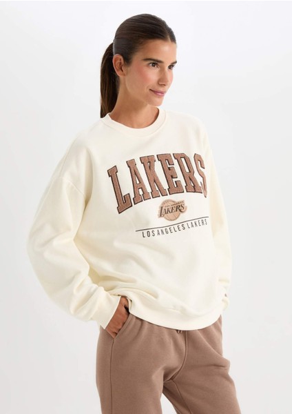 DeFacto Fit NBA Los Angeles Lakers Oversize Geniş Kalıp Bisiklet Yaka Kalın Sweatshirt A9550AX24AU modelleri