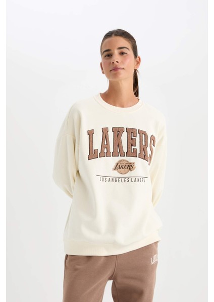DeFacto Fit NBA Los Angeles Lakers Oversize Geniş Kalıp Bisiklet Yaka Kalın Sweatshirt A9550AX24AU fırsatları