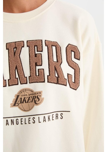 DeFacto Fit NBA Los Angeles Lakers Oversize Geniş Kalıp Bisiklet Yaka Kalın Sweatshirt A9550AX24AU indirimleri