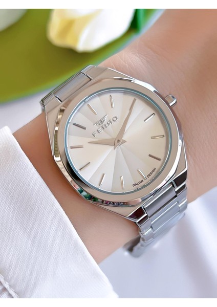 Çelik Kordon Iyon Kaplama Kasa 3 Atm Suya Dayanıklı Kadın Kol Saati+Bileklik EFL21470-YA