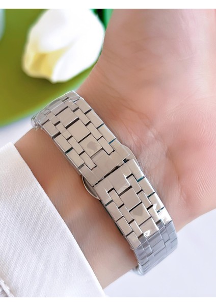 Çelik Kordon Iyon Kaplama Kasa 3 Atm Suya Dayanıklı Kadın Kol Saati+Bileklik EFL43003-YA modelleri