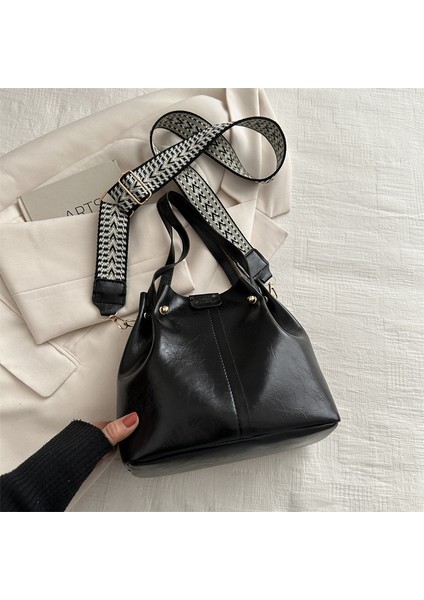 Omuz Çantası Çapraz Çanta Taşınabilir Yüksek Kaliteli Pürüzsüz Pu Malzeme Kentsel Sade Stil, Siyah (Yurt Dışından)