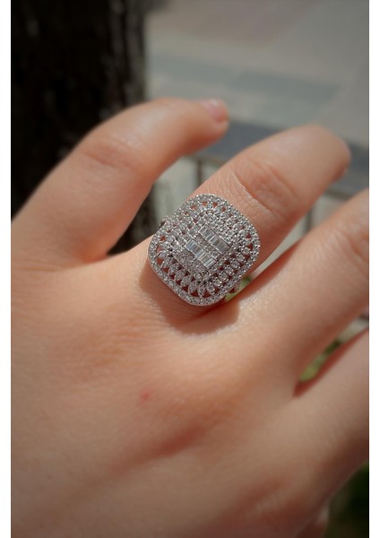 Gümüş Baget Taşlı Yüzük HR56E2621