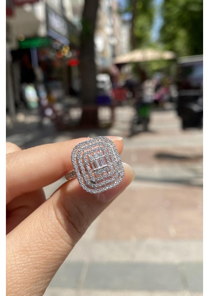Gümüş 3 Sıra Baget Taşlı Bayan Yüzük HR56E5326F2