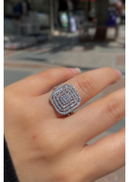 Gümüş 3 Sıra Baget Taşlı Bayan Yüzük HR56E5326F2 modelleri