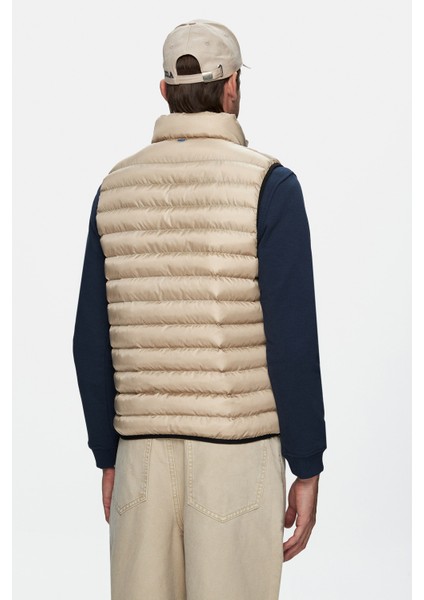 Blume Koyu Bej Fermuarlı ve Cepli Polyester Standard Fit Erkek Yelek modelleri