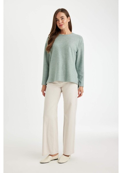 Relax Fit Bisiklet Yaka Fitilli Kaşkorse Yırtmaçlı Basic Düz Sweatshirt B2205AX24AU fiyatları