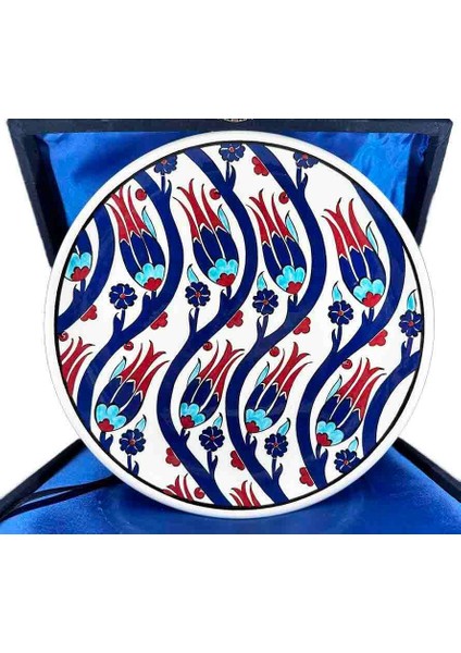 S Lale Motifli Iznik Çini Tabak