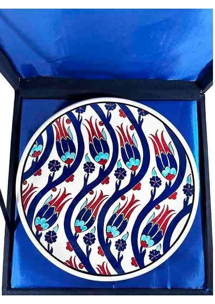 S Lale Motifli Iznik Çini Tabak